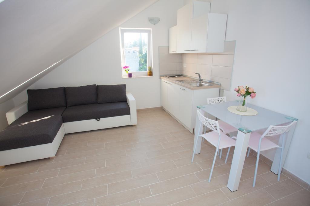 Apartments Marly Trogir Zewnętrze zdjęcie